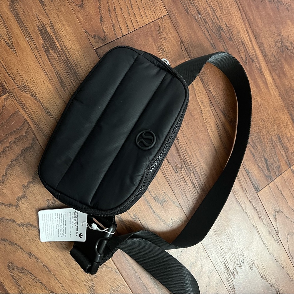Lululemon Everywhere Belt Bag